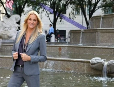 Γιάννα Νταρίλη: Πως είναι σήμερα η διάσημη γυμνάστρια των 90s (φωτο)